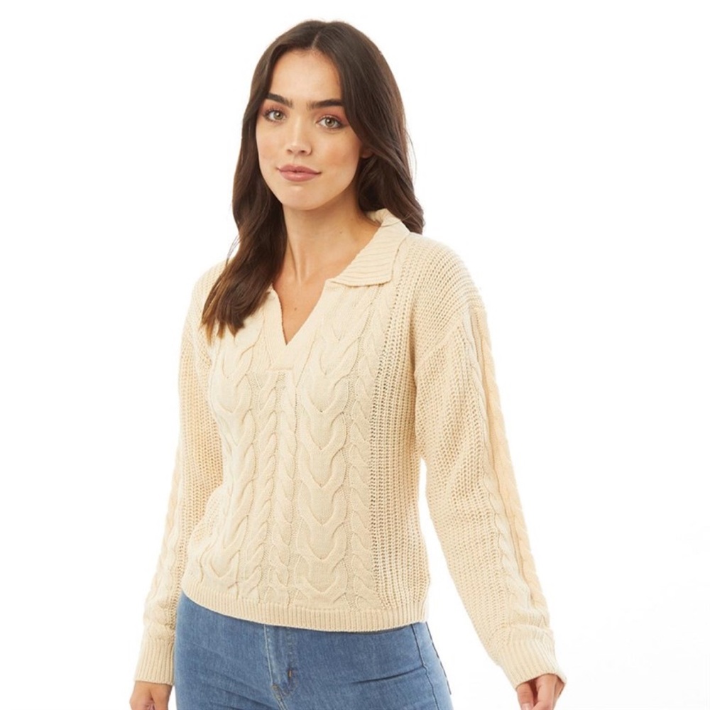 SHEIN Women's Cream V-Neck Sweater